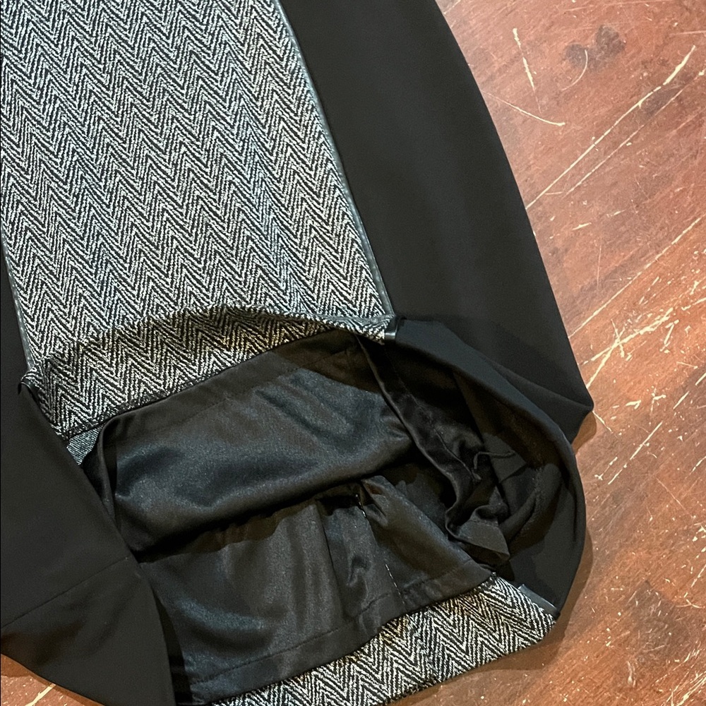 🌻3/$15🌻 Tahari Chic 3/4 Sleeve Black and Gray Dress - Picture 5 of 16